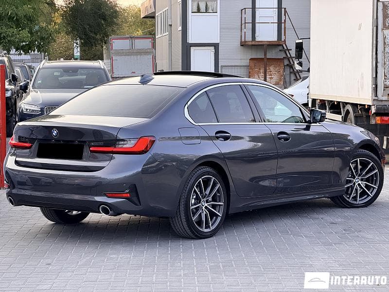 BMW 330E 2021 — Миниатюра 2
