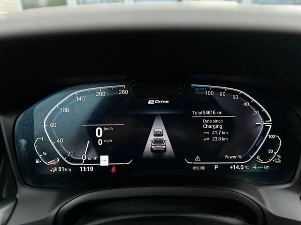2021 BMW 330E — Miniatură 13
