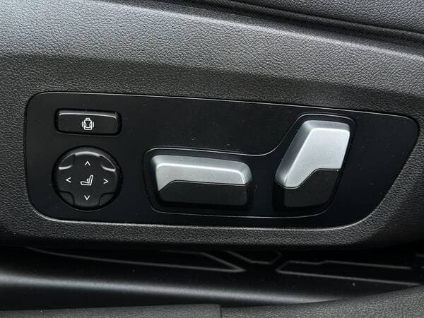 2021 BMW 330E — Miniatură 22