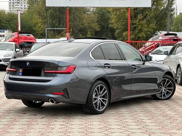 2021 BMW 330E — Miniatură 3