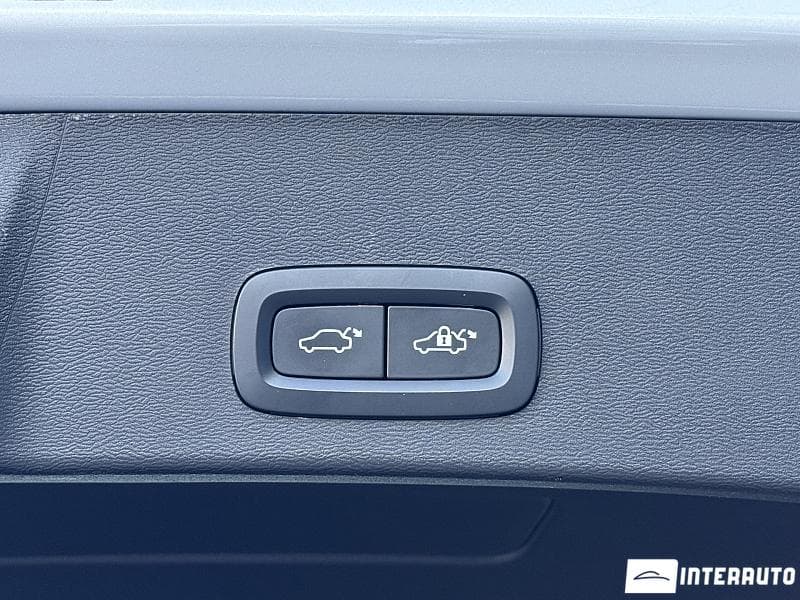 Volvo XC 40 2020 — Миниатюра 19