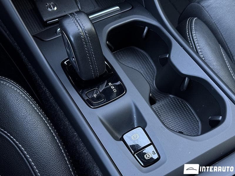Volvo XC 40 2020 — Миниатюра 14