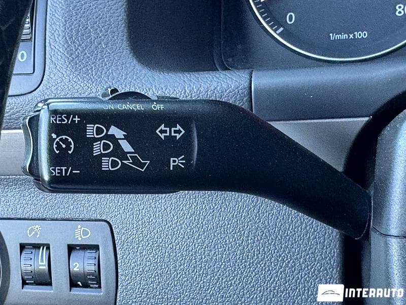 2009 Volkswagen Touran — Miniatură 10