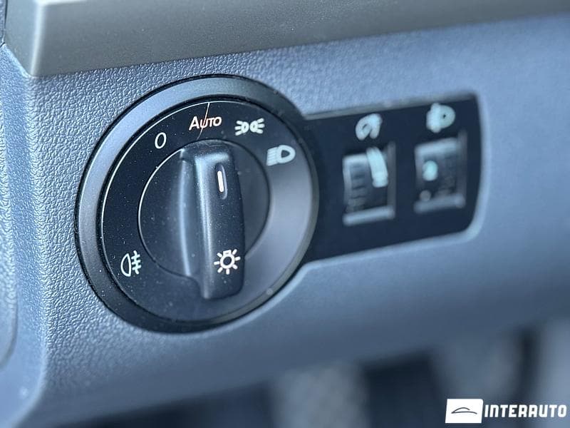 2009 Volkswagen Touran — Miniatură 7