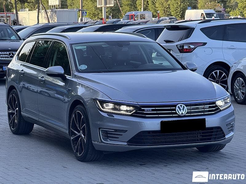 Volkswagen Passat GTE 2018 — Миниатюра 3