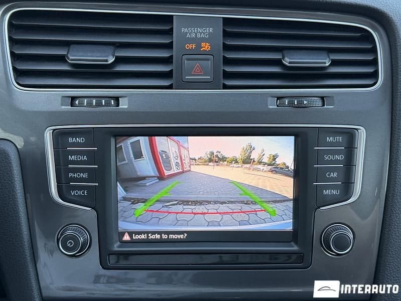 Volkswagen e-Golf 2016 — Миниатюра 12