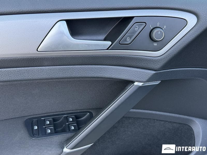 Volkswagen e-Golf 2016 — Миниатюра 7