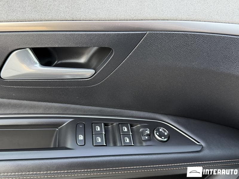 Peugeot 3008 2022 — Миниатюра 9