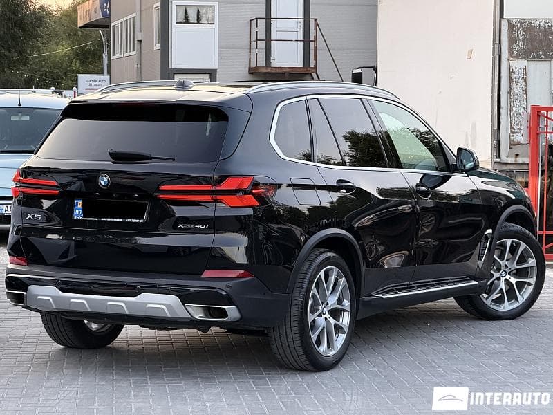 BMW X5 4.0i 2023 — Миниатюра 2