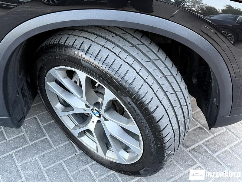 BMW X5 4.0i 2023 — Миниатюра 27