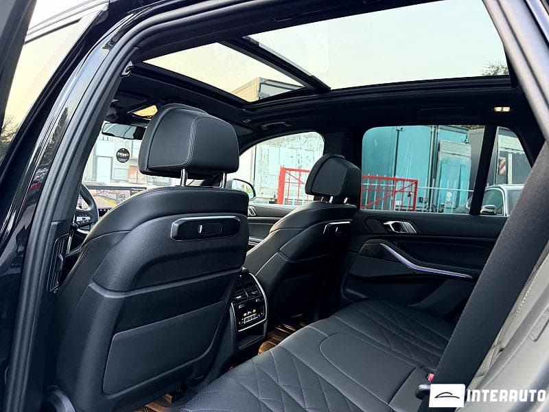 BMW X5 4.0i 2023 — Миниатюра 21