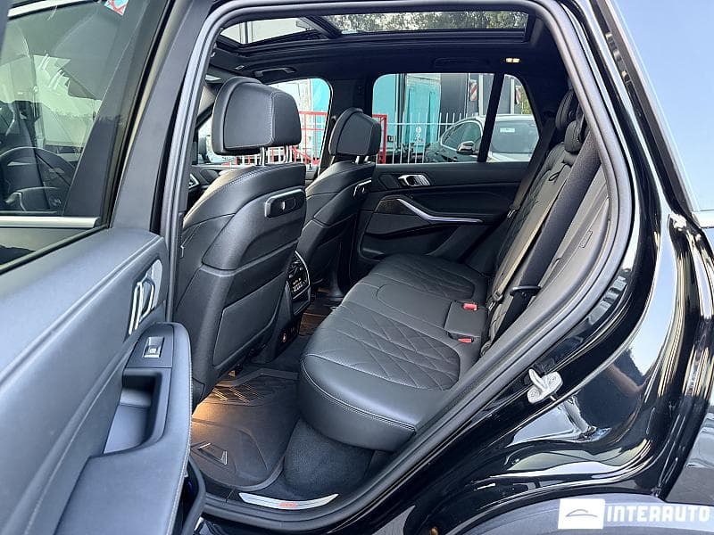 BMW X5 4.0i 2023 — Миниатюра 23
