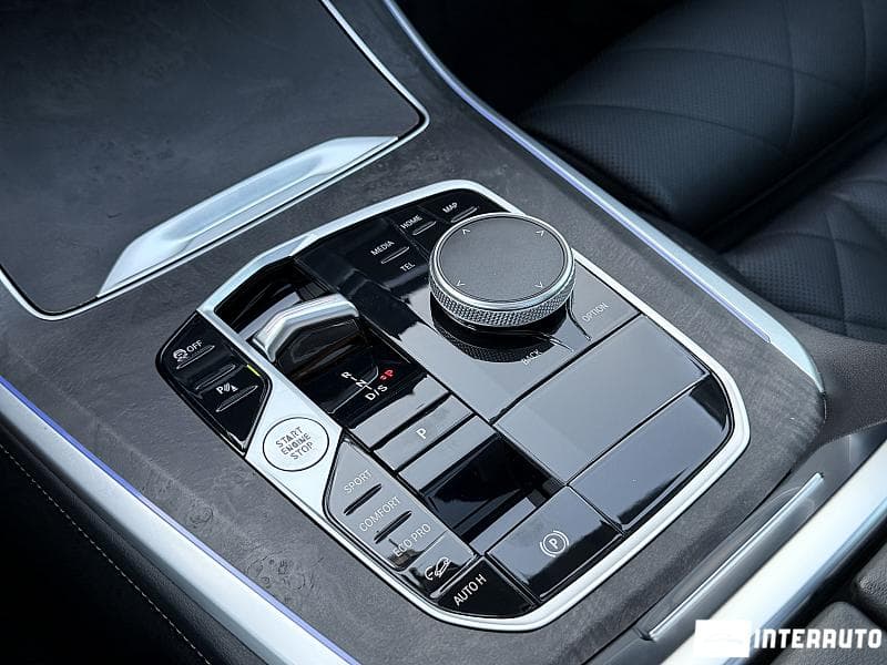 BMW X5 4.0i 2023 — Миниатюра 13