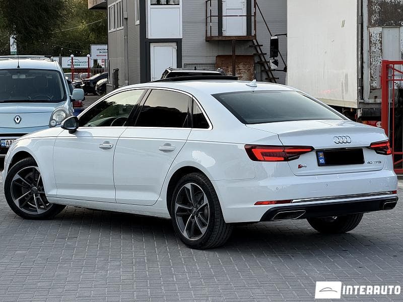 Audi A4 2019 — Миниатюра 3