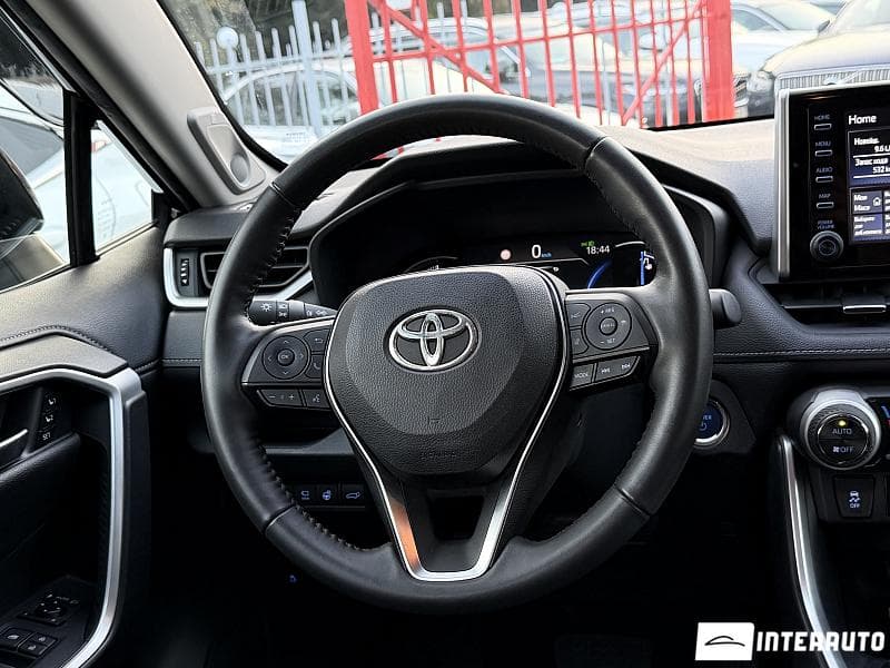 Toyota Rav-4 2021 — Миниатюра 8