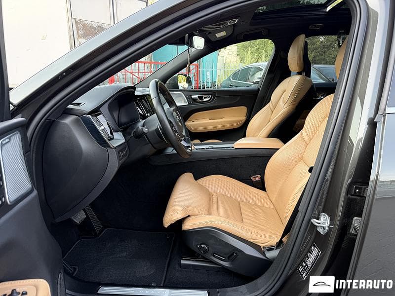 Volvo XC 60 2018 — Миниатюра 5