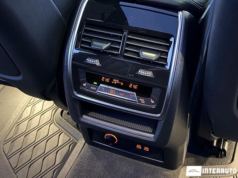 BMW X7 4.0i 2024 — Миниатюра 17
