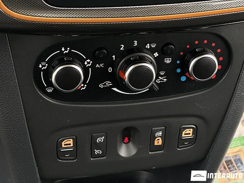 Dacia Sandero Stepway 2017 — Миниатюра 11