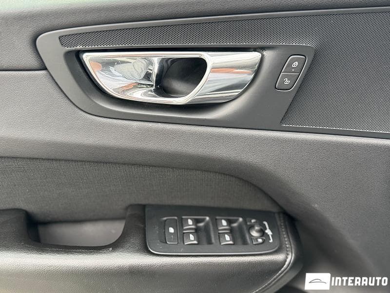 Volvo XC 60 2018 — Миниатюра 14