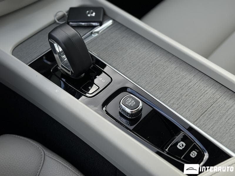 Volvo XC 60 2023 — Миниатюра 17