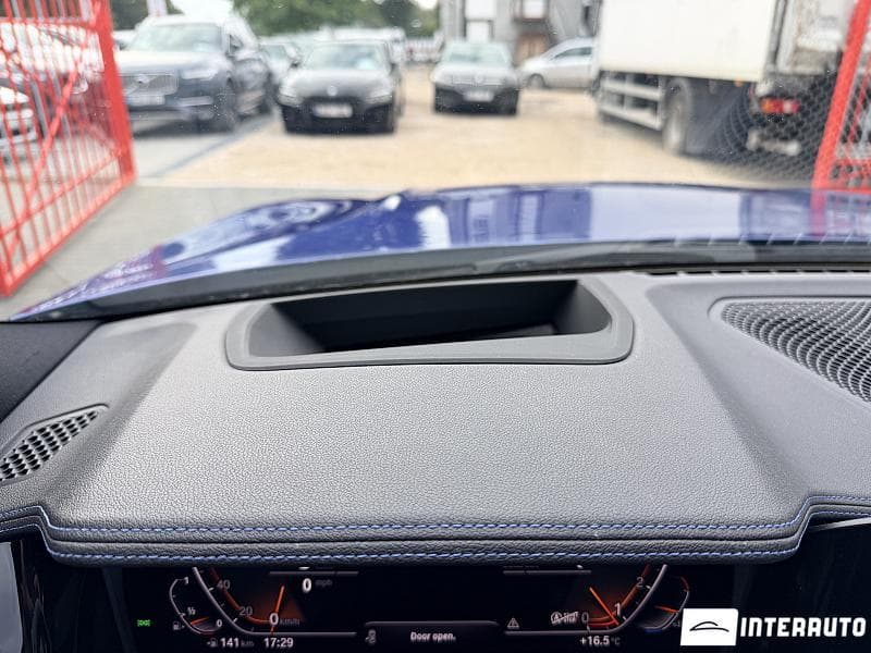 BMW 330 2018 — Миниатюра 10