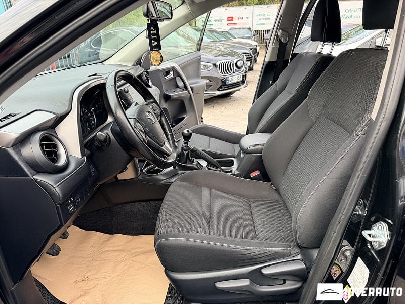 Toyota Rav-4 2016 — Миниатюра 5