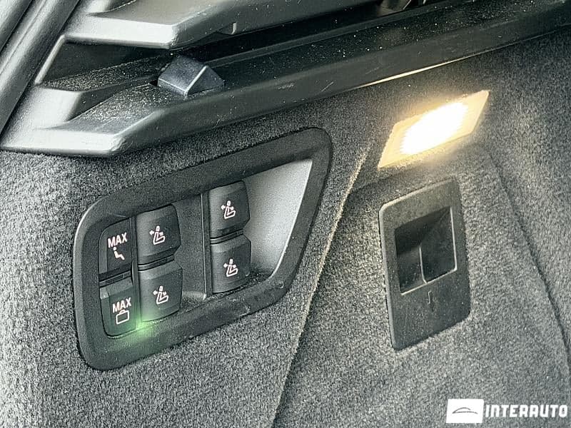 BMW X7 4.0i 2019 — Миниатюра 24