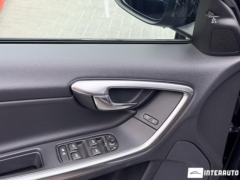 Volvo V 60 2015 — Миниатюра 17