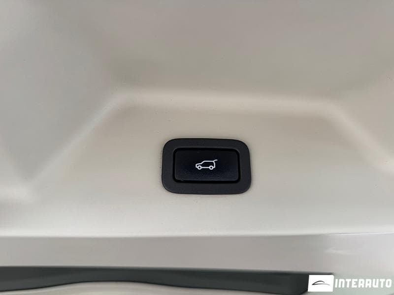 Land Rover Range Rover Vogue 2015 — Миниатюра 23
