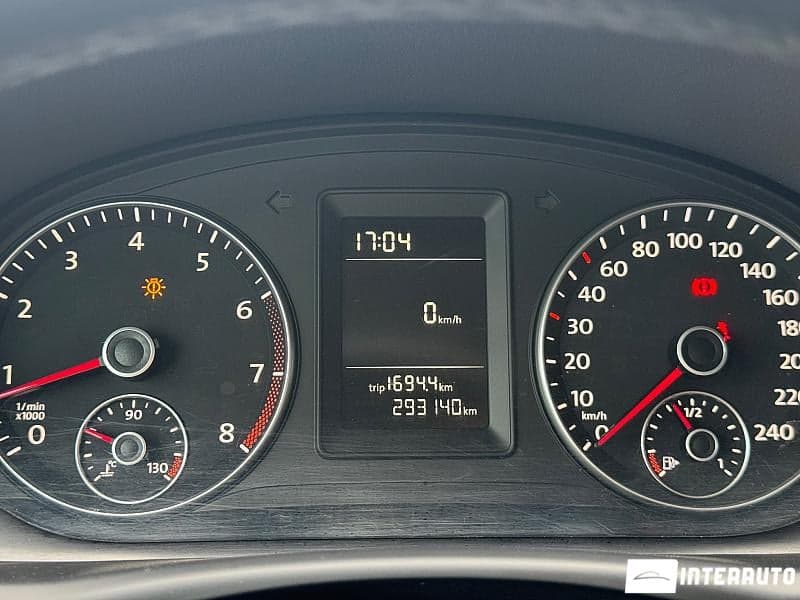 Volkswagen Touran 2011 — Миниатюра 11