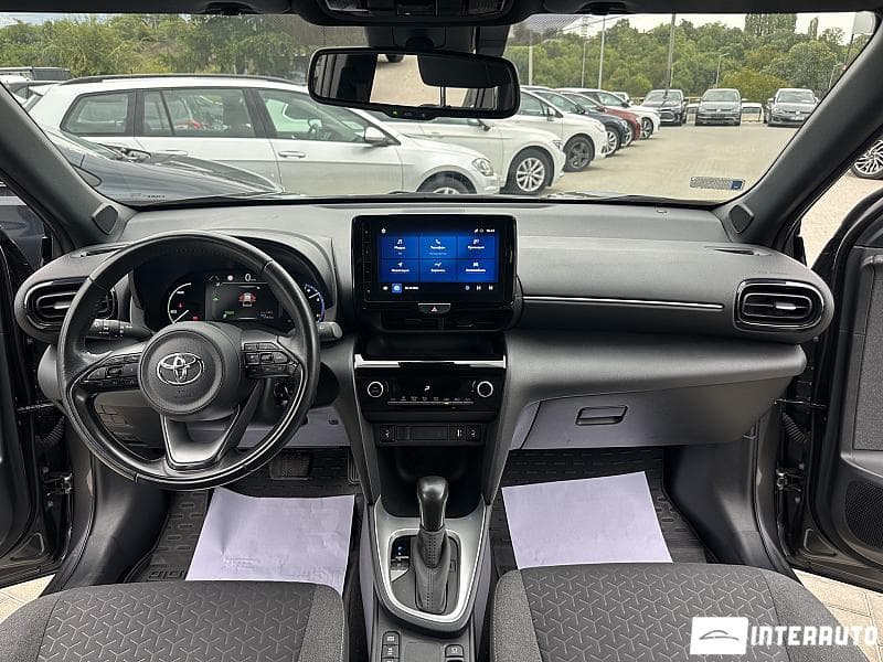 Toyota Yaris Cross 2022 — Миниатюра 6