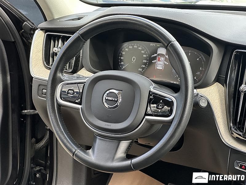 Volvo XC 60 2020 — Миниатюра 7