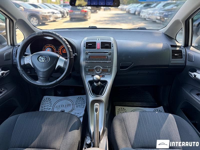 Toyota Auris 2009 — Миниатюра 9
