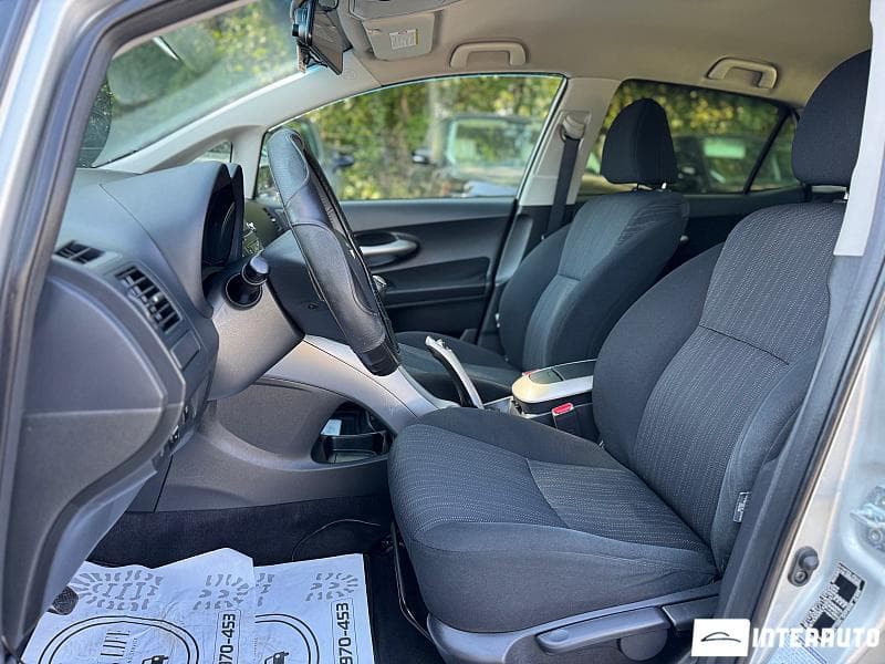 Toyota Auris 2009 — Миниатюра 6