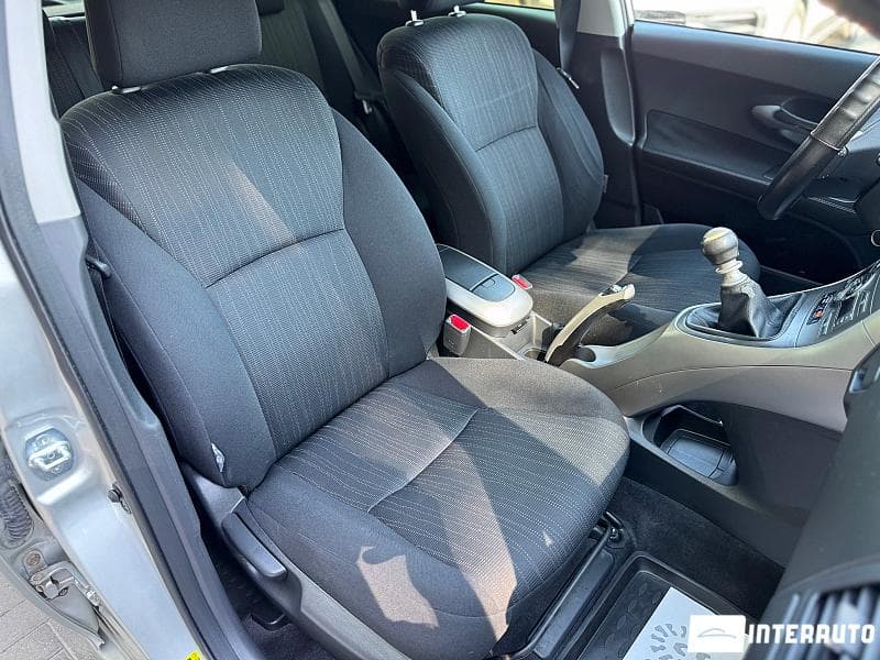 Toyota Auris 2009 — Миниатюра 13