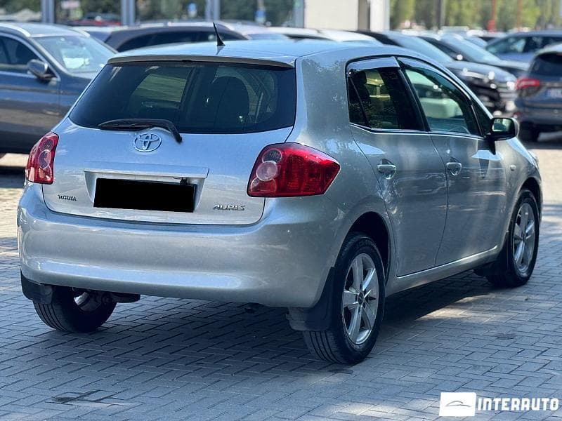 Toyota Auris 2009 — Миниатюра 2