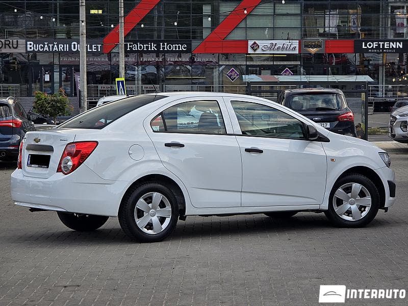Chevrolet Aveo 2015 — Миниатюра 3