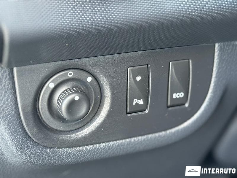 Dacia Sandero Stepway 2017 — Миниатюра 8
