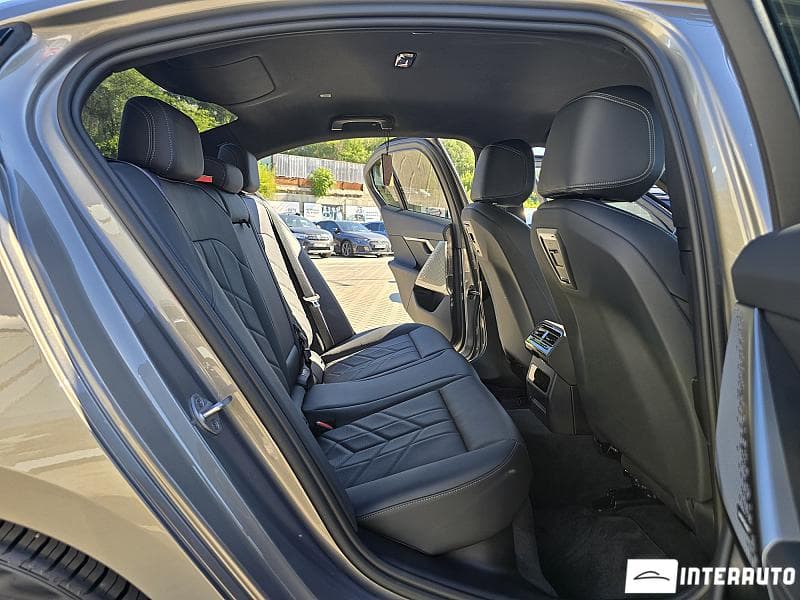 BMW 520 2024 — Миниатюра 18
