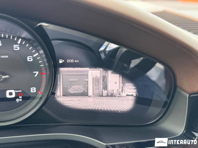 Porsche Cayenne 2018 — Миниатюра 11