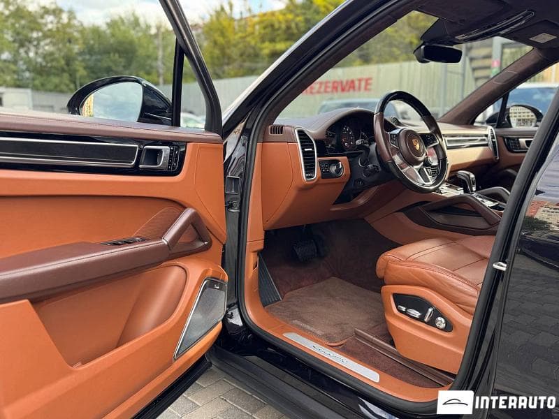 Porsche Cayenne 2018 — Миниатюра 6