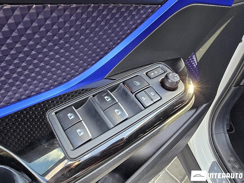 Toyota C-HR 2018 — Миниатюра 16