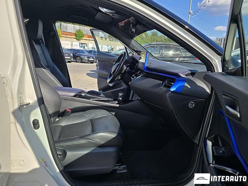 Toyota C-HR 2018 — Миниатюра 14