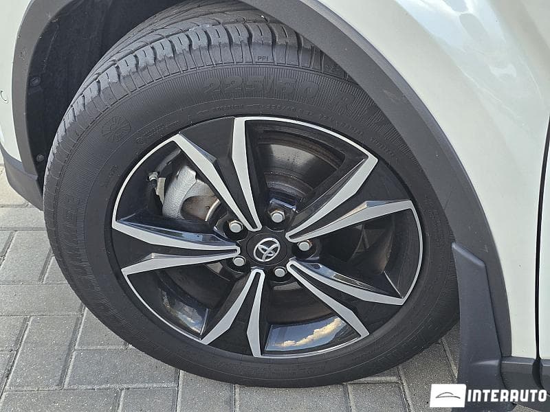 Toyota C-HR 2018 — Миниатюра 19