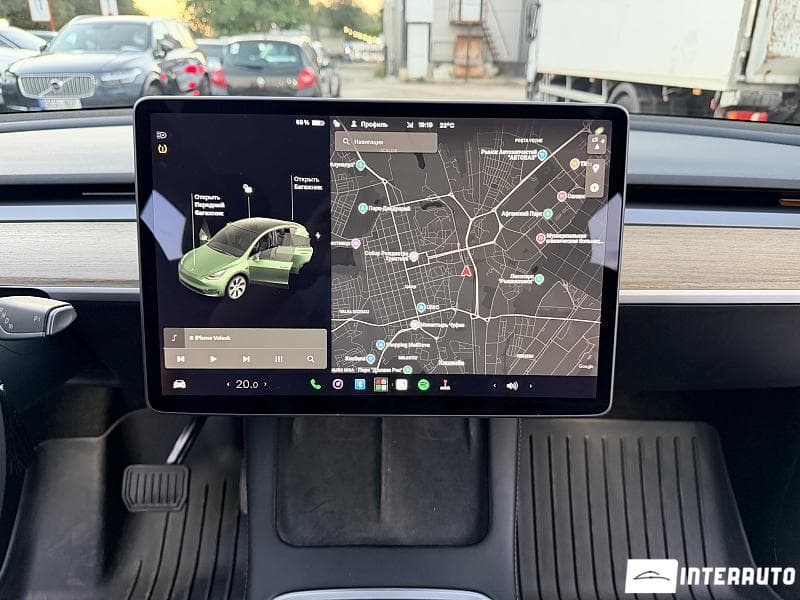 Tesla Model Y 2021 — Миниатюра 14