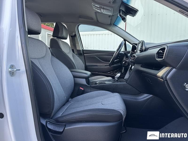 Hyundai Santa Fe 2018 — Миниатюра 16
