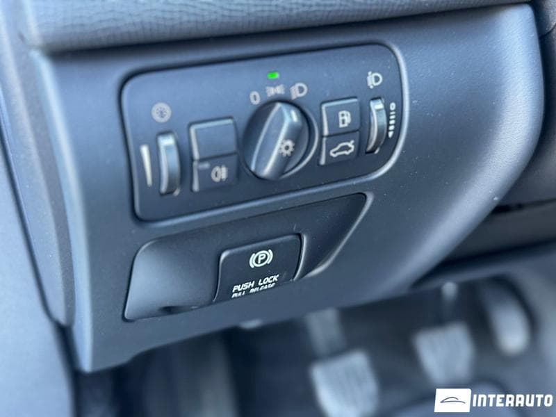 Volvo XC 60 2011 — Миниатюра 7