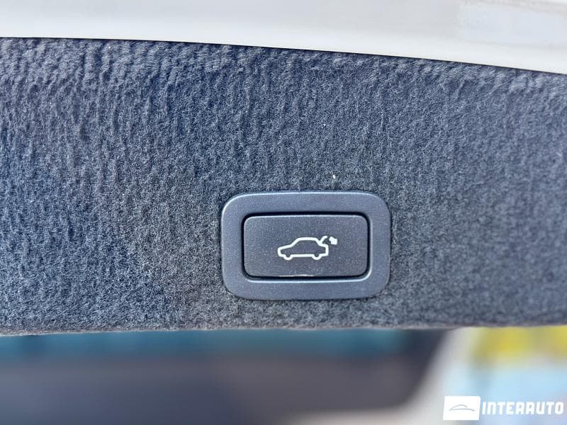 Volvo XC 60 2011 — Миниатюра 18
