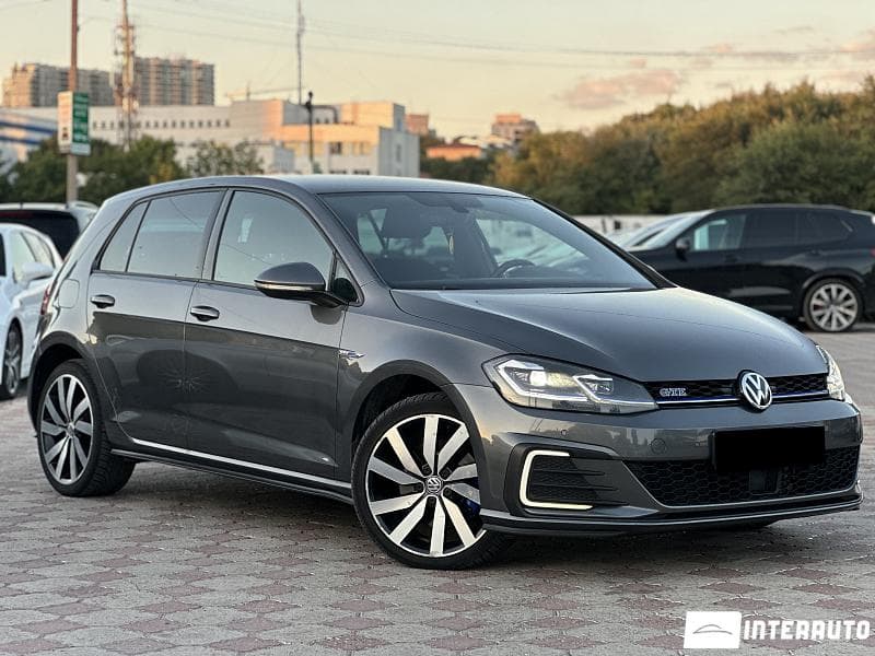 Volkswagen Golf GTE 2018 — Миниатюра 4