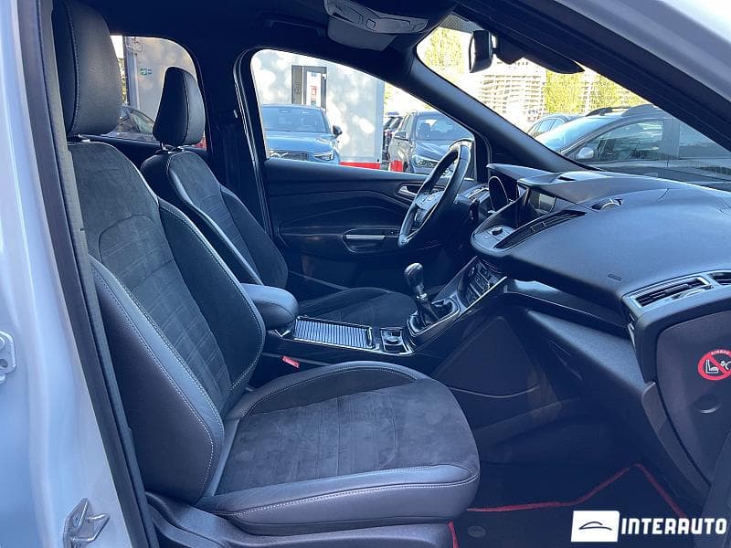 Ford Kuga 2017 — Миниатюра 16